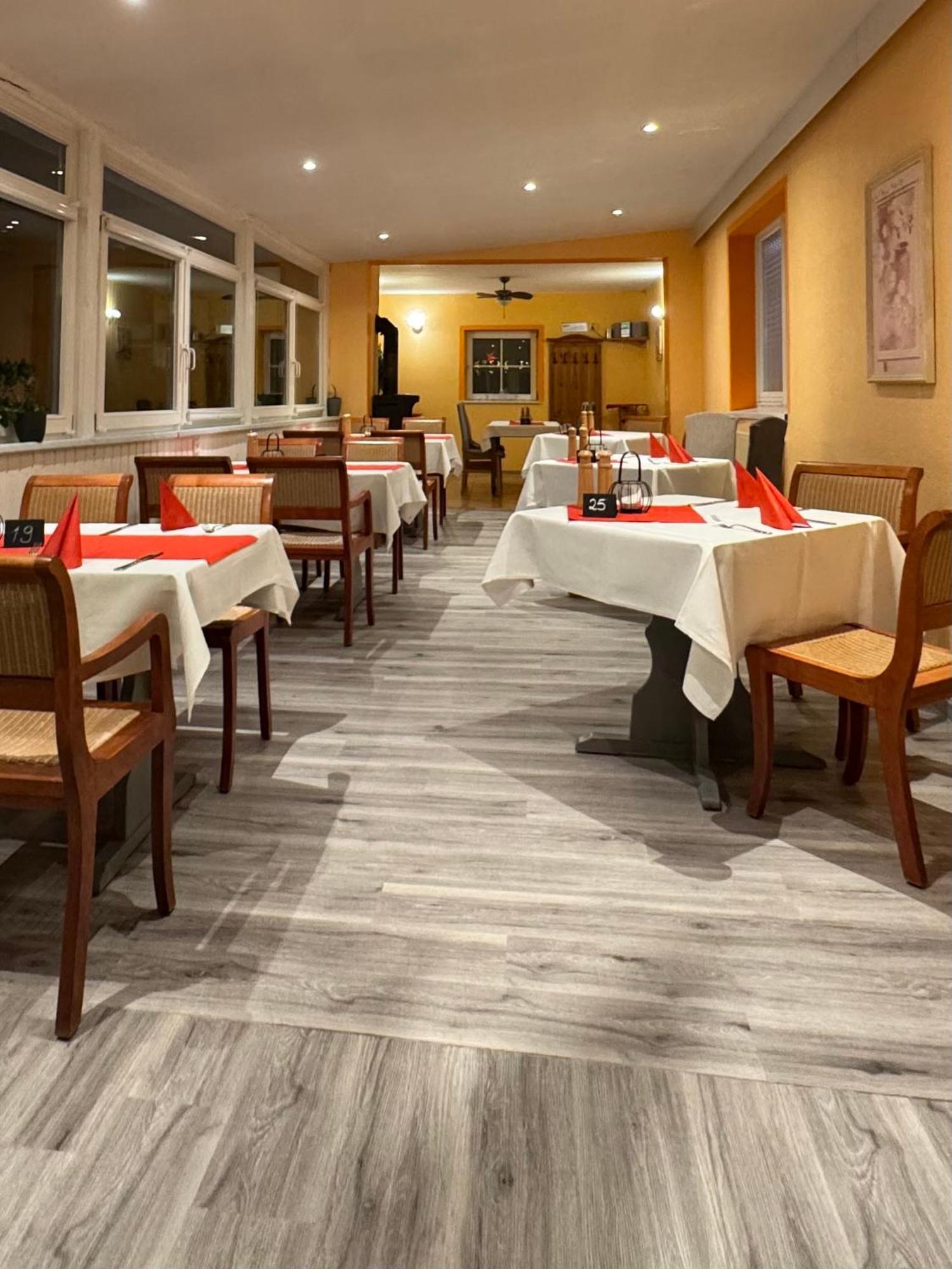 Hotel-Restaurant Christine Lubz Экстерьер фото