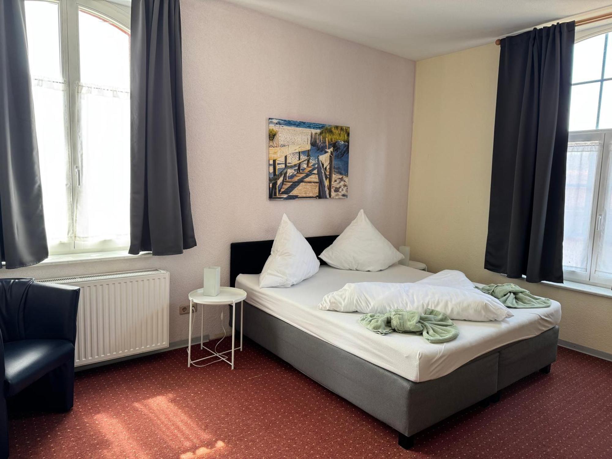 Hotel-Restaurant Christine Lubz Экстерьер фото